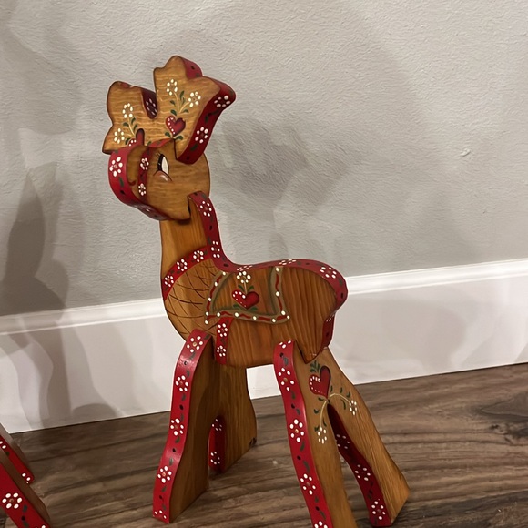 Vintage Handmade and painted 3 pc. Reindeer family. - Picture 5 of 9